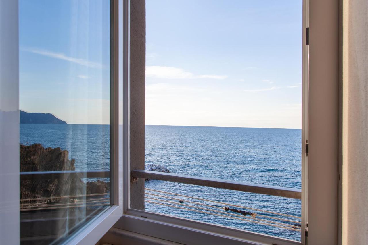 Cinque Terre SEAFRONT - deluxe apartment Riomaggiore Exterior foto